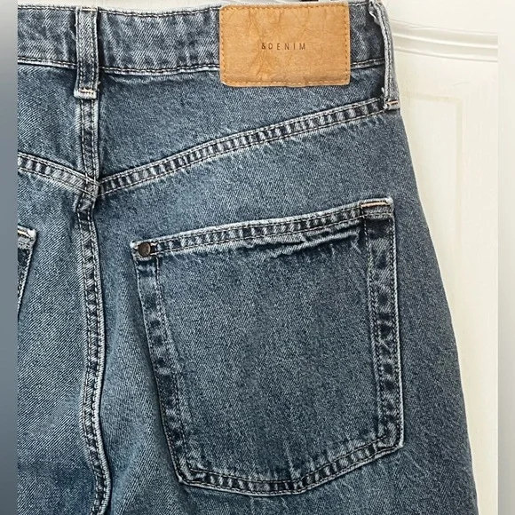 H&M &Denim Ultra High Rise Wide Leg Baggy Fit Jeans, Size 8 - Picture 5 of 11